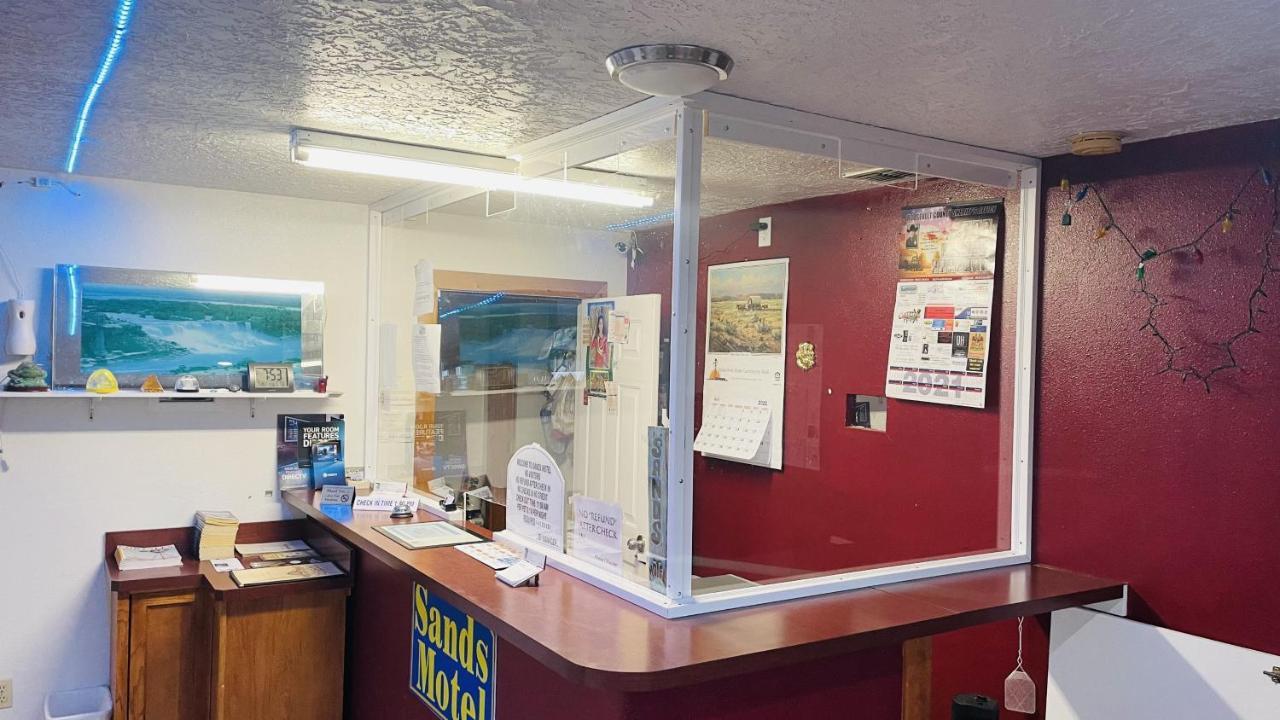 Sands Motel Portales Екстериор снимка