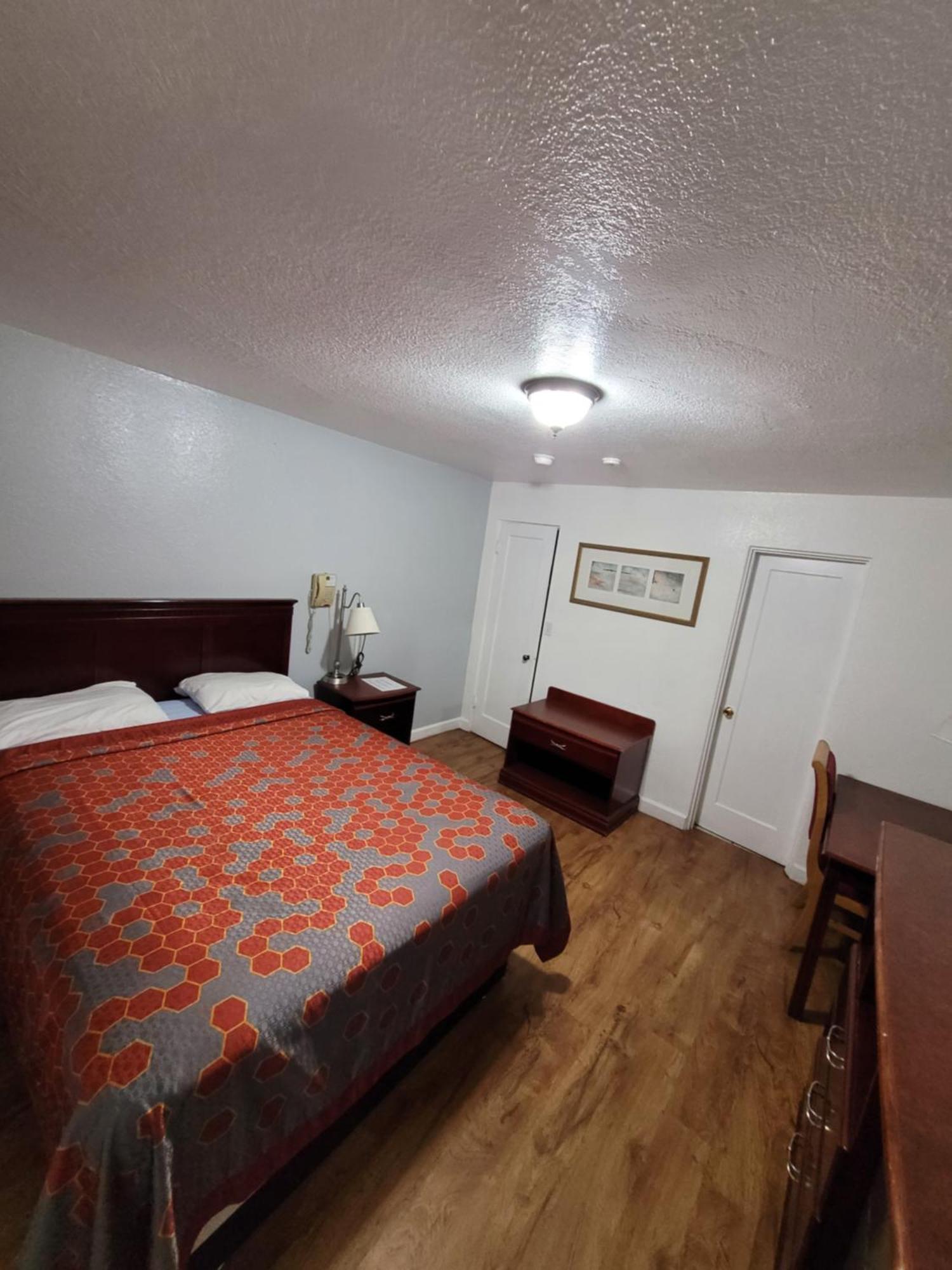 Sands Motel Portales Екстериор снимка