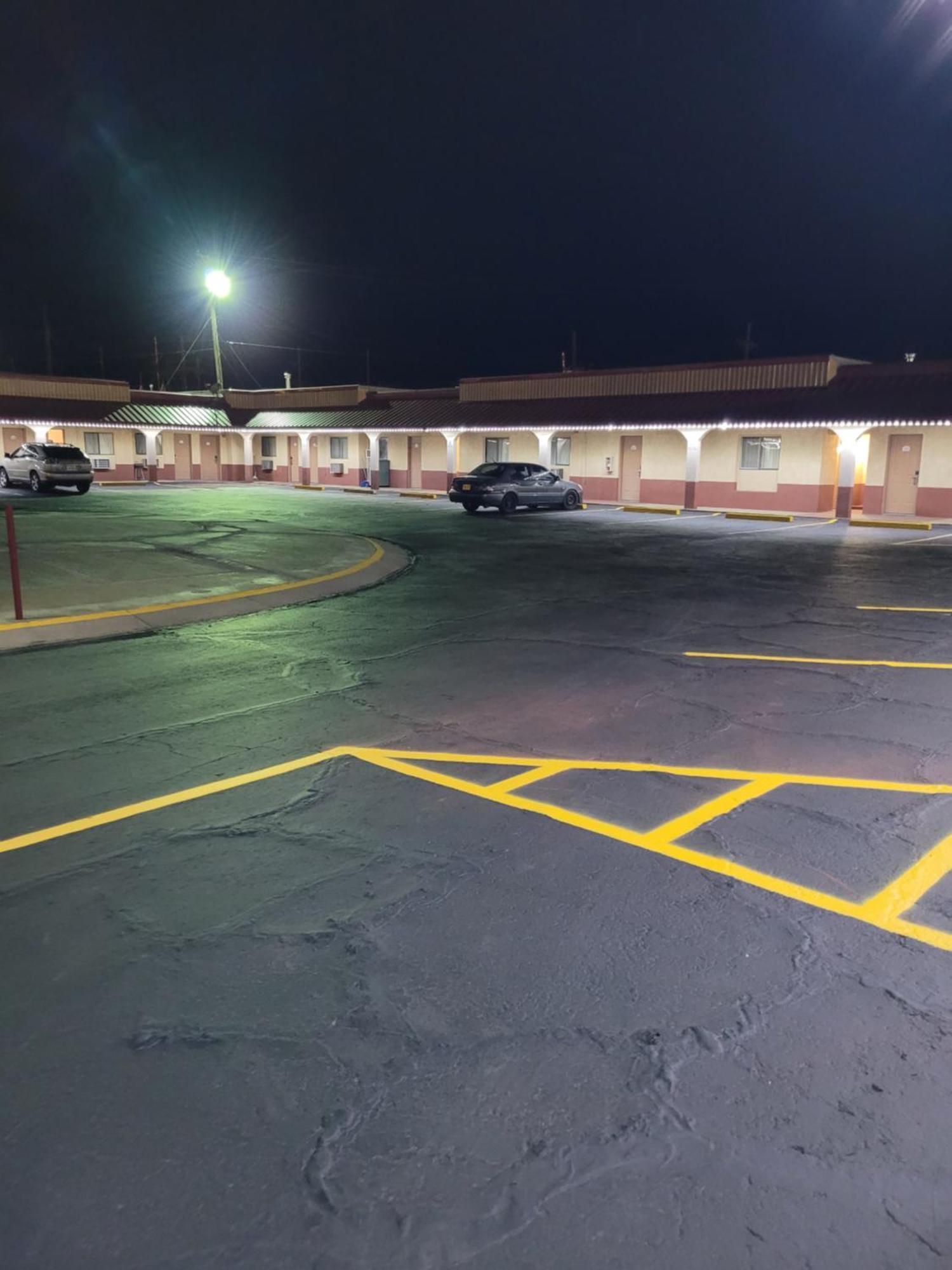 Sands Motel Portales Екстериор снимка